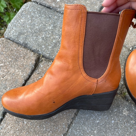 Ugg leather wedge boots - Picture 8 of 10